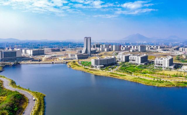 乐动平台·(中国)官方网站：矢志为国 培养船舶行业高水平应用型人才