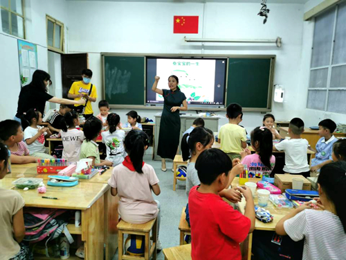 蚕宝宝科普小课堂走进江科大附小