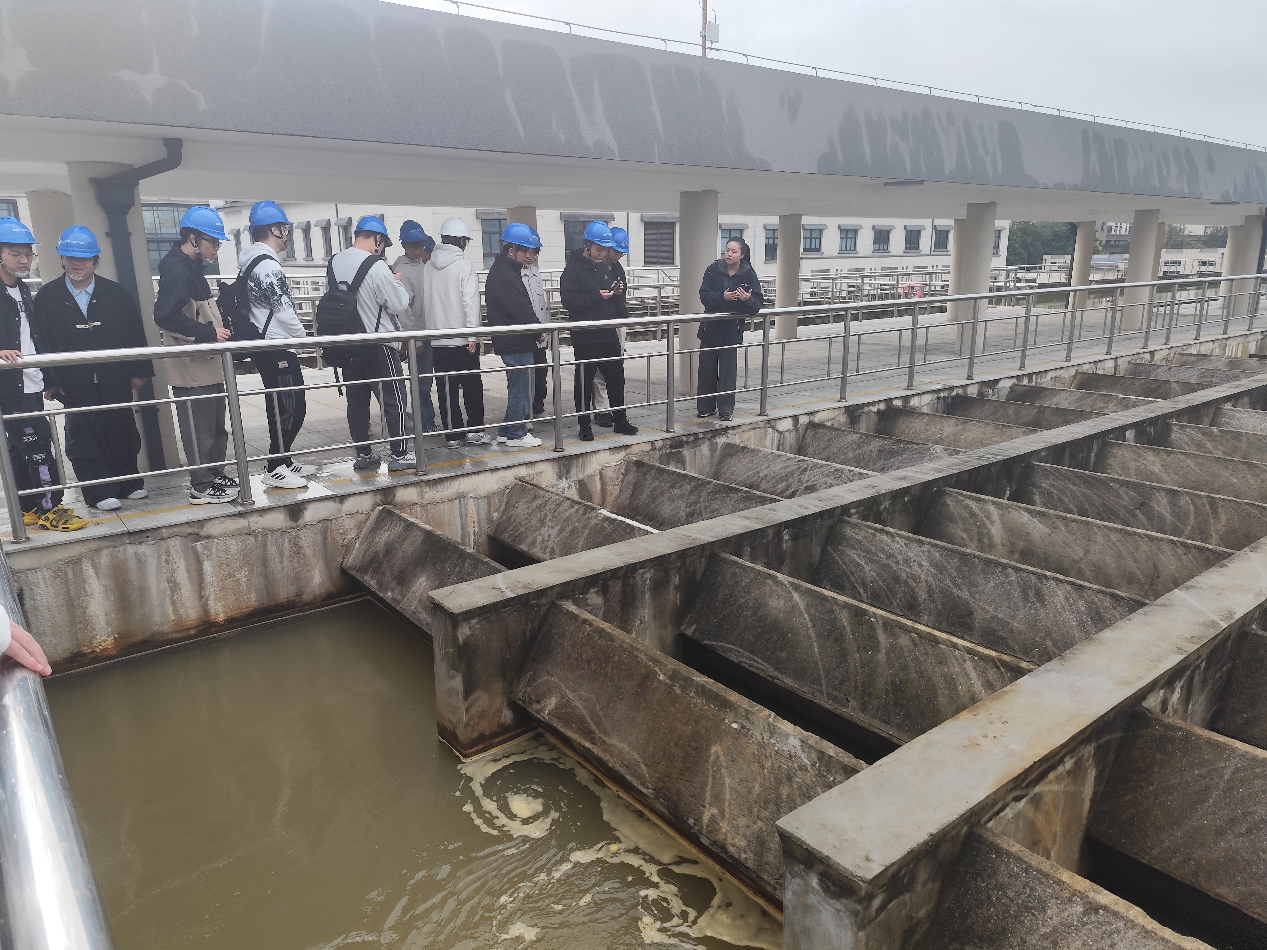 1761887212664709.jpg 4.jpg