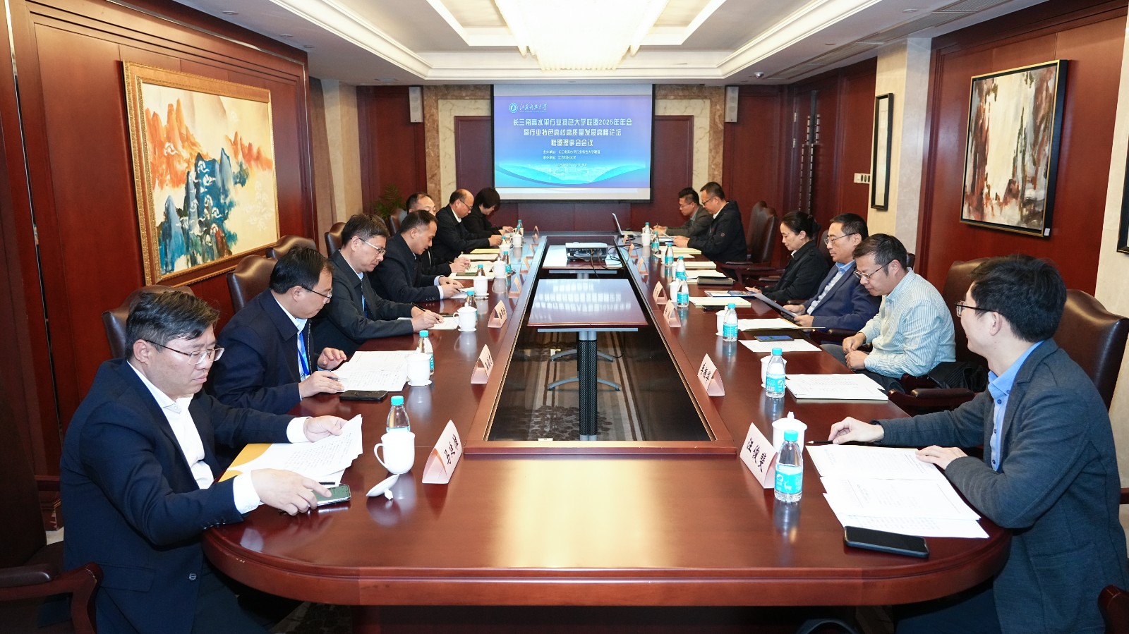 1762136322644502.jpg 1762136322644502.jpg